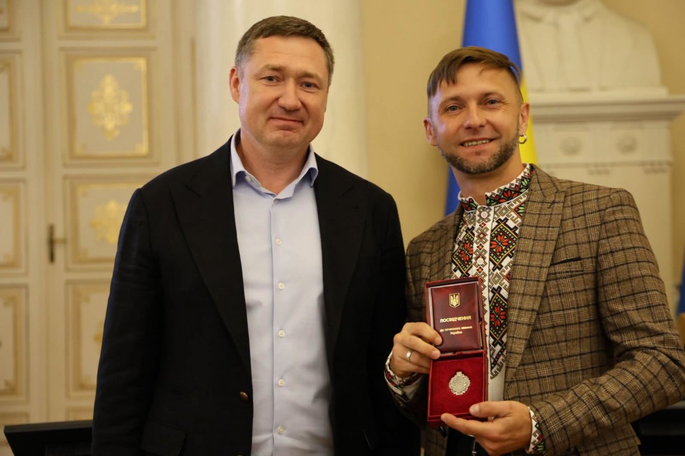 Юрію Федчуку вручили почесний нагрудний знак &laquo;Заслужений артист України&raquo;