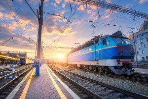 Інформуємо про тимчасові зміни у розкладі руху приміських поїздів
