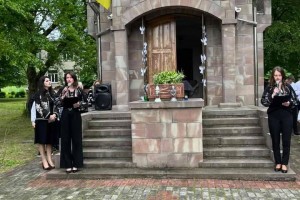 У Доброгостові освятили пам&rsquo;ятну таблицю на честь Воїна Андрія Петрусяка