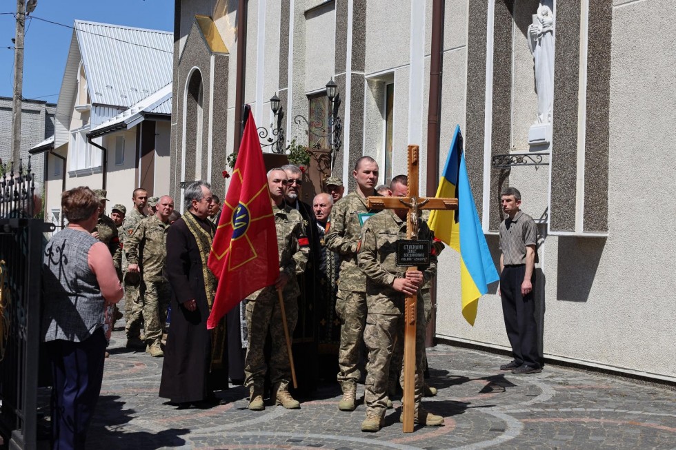 Дрогобиччина попрощалася із Захисником з Борислава Олегом Стасишином