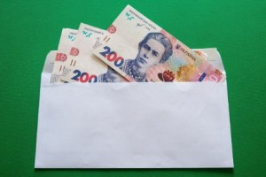 Аліменти від держави: кому виплачуються та за яких умов