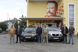Дрогобиччина передала силам ЗСУ ще 2 автомобілі