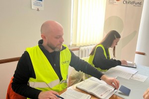 Сертифікати на продукти та юридичні консультації: переселенці з Дрогобиччини отримали допомогу від благодійних організацій