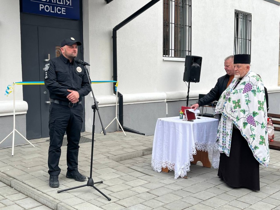 У Стебнику відкрили поліцейську станцію й відтепер там працюватиме поліцейський офіцер громади У Стебнику відкрили поліцейську станцію й відтепер там працюватиме поліцейський офіцер громади