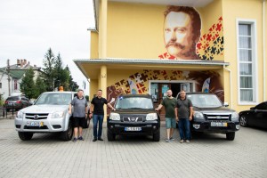 Авто для ЗСУ: з Дрогобиччини відправили ще три автомобілі для підсилення нашої армії
