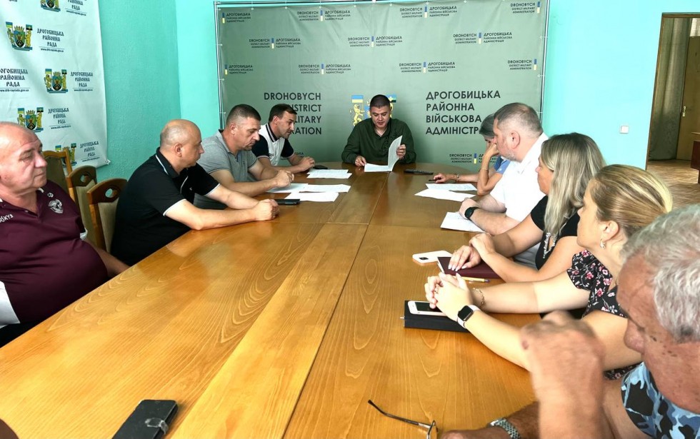 Ще у 3 селах Дрогобицького району запровадили карантин через сказ