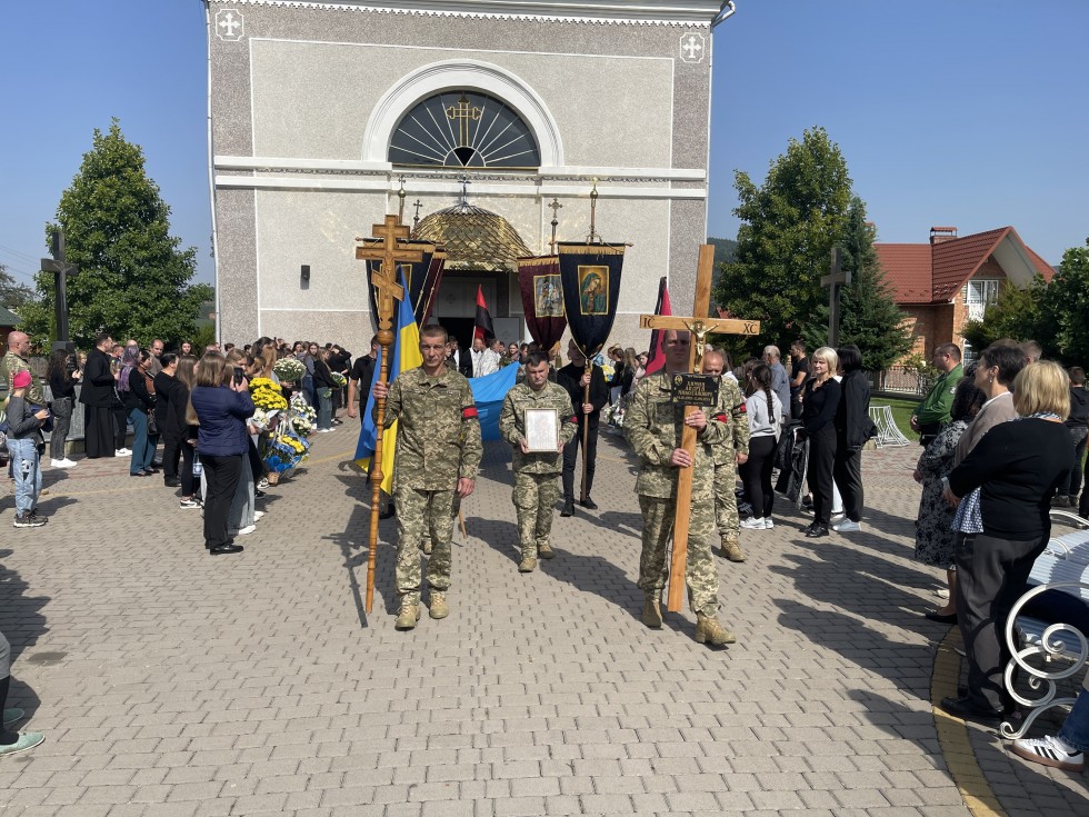 Східницька громада провела в останню дорогу двох Захисників Дрогобиччини
