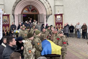 Дрогобиччина попрощалася із 53-річним Захисником Петром Панчишином.