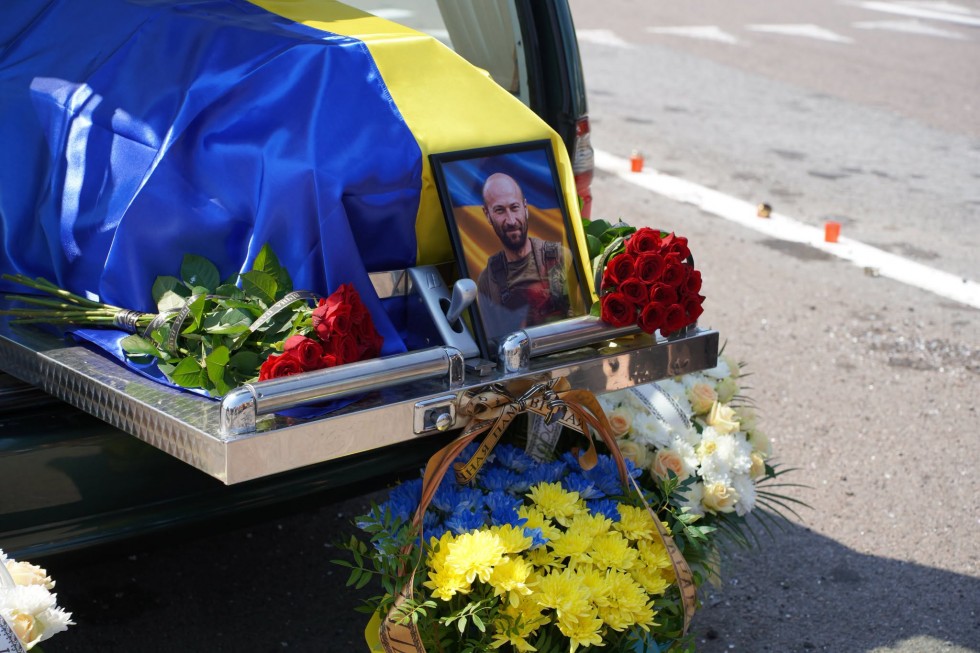На щиті повернувся у Дрогобицьку громаду захисник Олег Торський