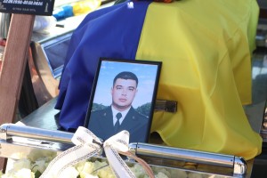 Сьогодні Дрогобицька громада прощається з військовим Назаром Тимківим