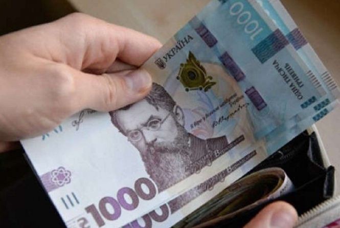 Кому пропонують зарплату понад 30 тис. грн?