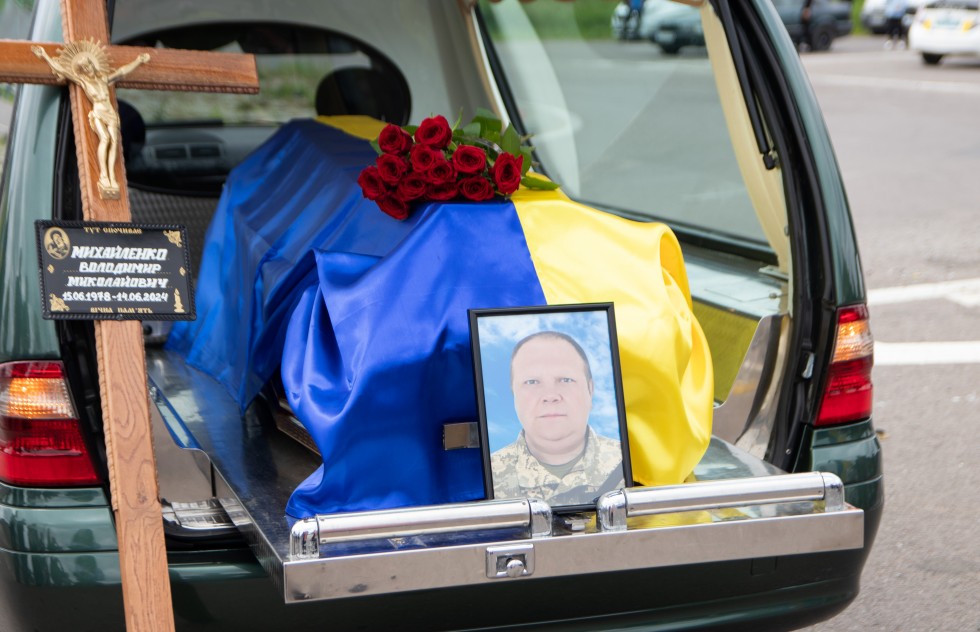 У Дрогобицькій громаді попрощалися з військовим Володимиром Михайленком