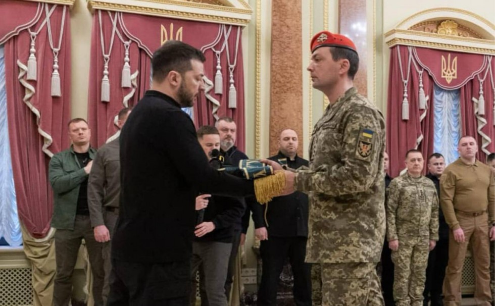 Президент Володимир Зеленський вручив колективну відзнаку бригаді &ldquo;Чорний ліс&rdquo;