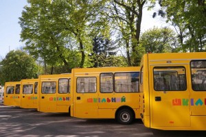 Учні Дрогобицької та Східницької громад отримають 6 автобусів &laquo;Школярик&raquo;
