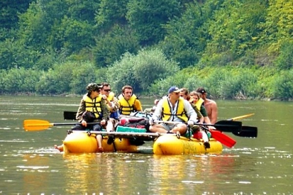 Відсьогодні на водоймах Львівщини закривають сезон плавання на суднах