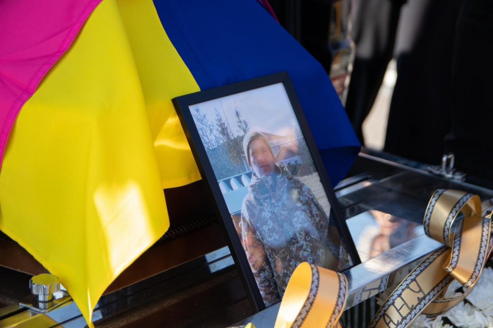Дрогобиччина прощається із загиблим Героєм Романом Лесиком