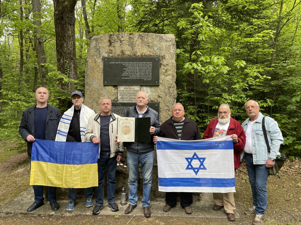 На Дрогобиччині вшанували українців, які рятували євреїв під час Другої світової війни На Дрогобиччині вшанували українців, які рятували євреїв під час Другої світової війни
