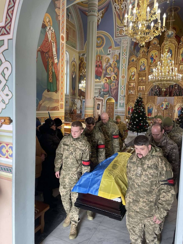 Служив під час АТО та знову став на захист України: Меденицька громада провела в останню путь Романа Греськіва