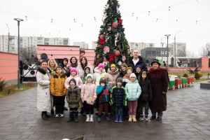 Зимове диво для наймолодших: Дрогобицька РВА організували для соціально незахищених дітей Дрогобиччини дозвілля у &ldquo;Зефірі Kids&rdquo;
