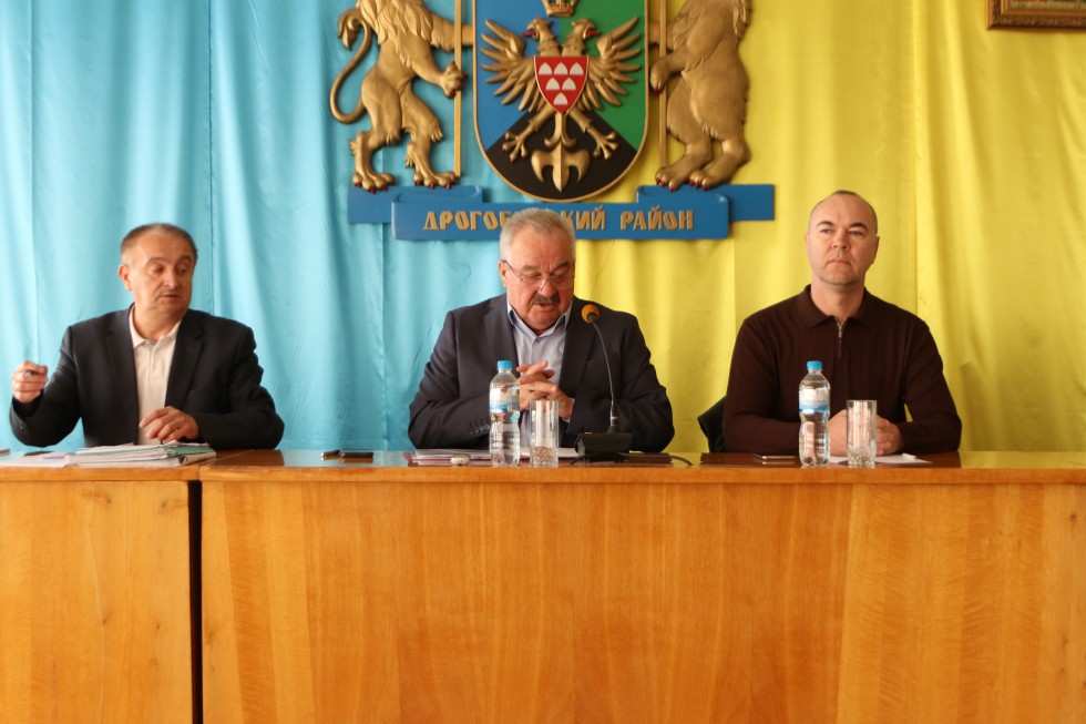 Відбулася XXV сесія Дрогобицької районної ради: обговорили підготовку до зими, освіту та соціальну сферу