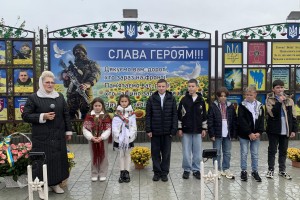 У Доброгостові освятили пам&rsquo;ятну таблицю захиснику Сергію Дубу