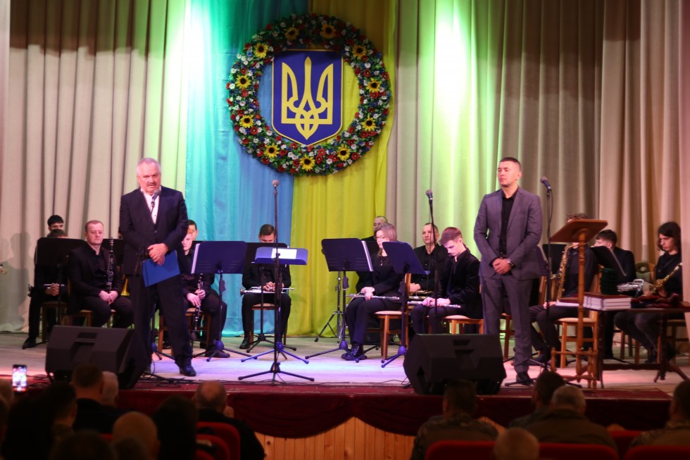 У Дрогобицькій РВА відзначили військових та волонтерів напередодні Дня Збройних Сил України У Дрогобицькій РВА відзначили військових та волонтерів напередодні Дня Збройних Сил України