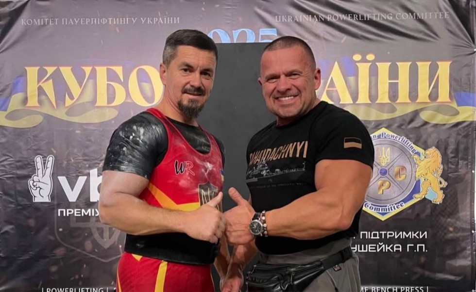 Ієромонах зі Дрогобиччини Макарій Дутка встановив одразу два рекорди України з пауерліфтингу