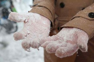 Як розпізнати та як запобігти обмороженню
