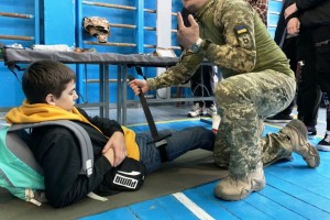 Для курсу «Захист України» розробили навчальні матеріали для старшої школи Для курсу «Захист України» розробили навчальні матеріали для старшої школи