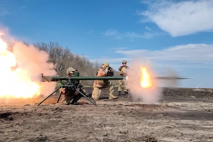 Бійці тероборони Львівщини тренуються уражати ворожі цілі з гранатометів