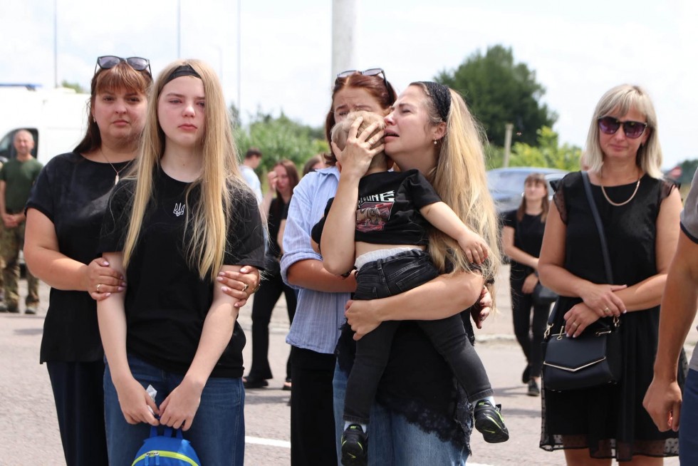Дрогобиччина прощається із Захисником України Юрієм Цициком Дрогобиччина прощається із Захисником України Юрієм Цициком