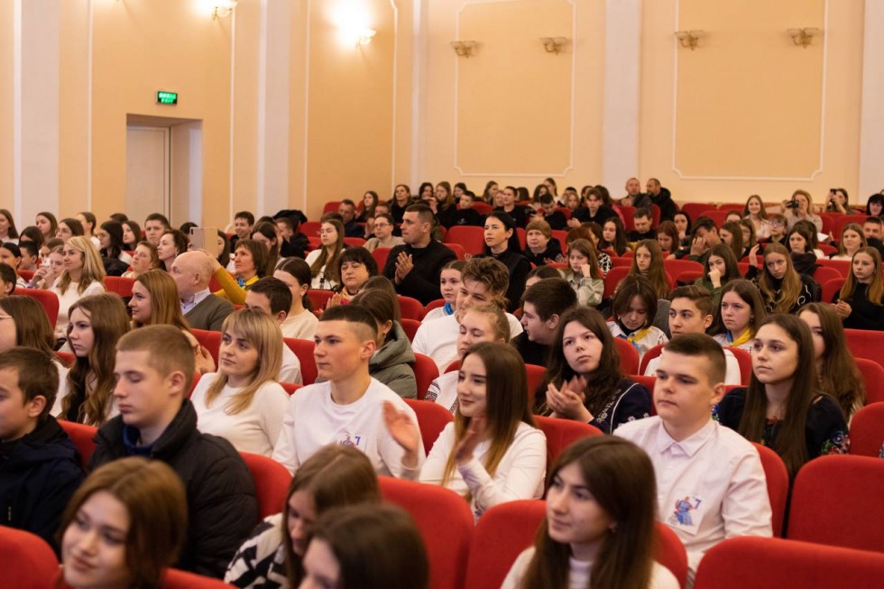 На Дрогобиччині відбувся районний етап обласного чемпіонату з брейн-рингу, присвячений Дню Героїв України