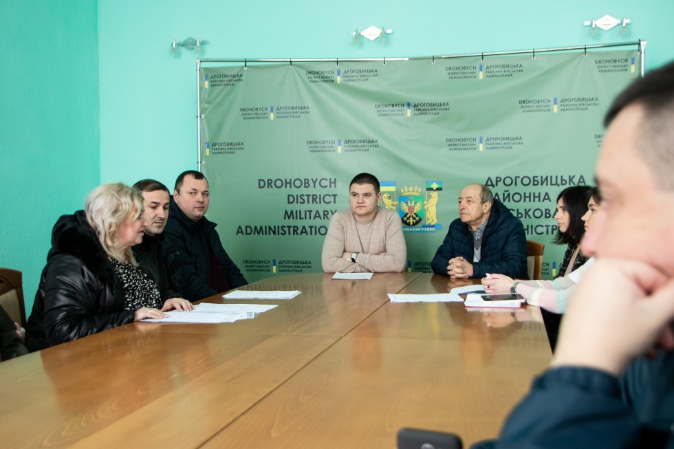 У Дрогобицькій РВА з пасічниками обговорили вимоги законодавства у сфері бджільництва та профілактики отруєння бджіл У Дрогобицькій РВА з пасічниками обговорили вимоги законодавства у сфері бджільництва та профілактики отруєння бджіл