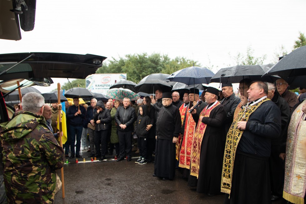 На Дрогобиччину повернулись на щиті троє військових: Тарас Кардаш, Микола Коркішко та Ростислав Кулик