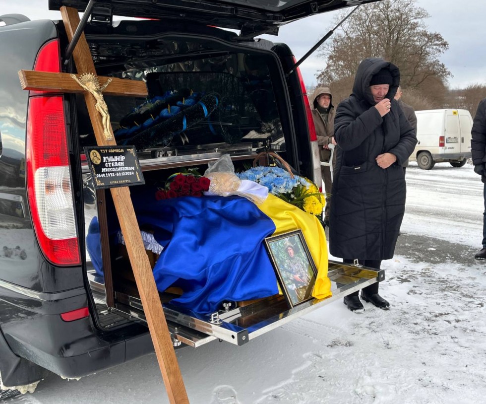 Служив з перших днів повномасштабного вторгнення: Дрогобиччина прощається зі Степаном Кушніром