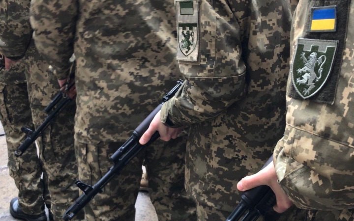 Члени добровольчих формувань територіальних громад у комендантську годину можуть пересуватися без перепусток