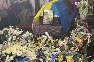 Дрогобиччина попрощалася із 26-річним Захисником Василем Берещаком