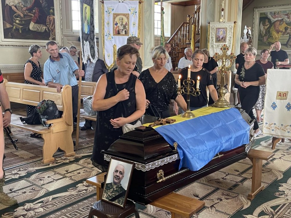 У День пам’яті українських героїв Дрогобиччина попрощалась із ще одним загиблим Захисником У День пам’яті українських героїв Дрогобиччина попрощалась із ще одним загиблим Захисником