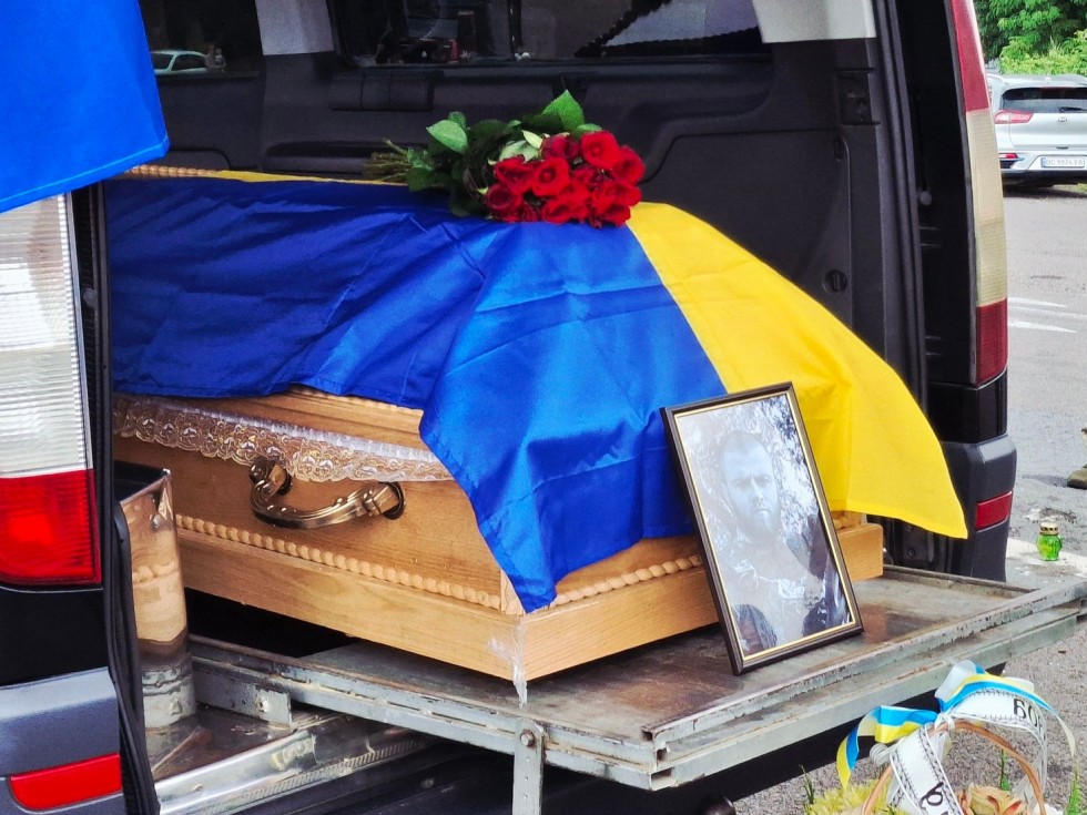 На щиті повернувся у Бориславську громаду Володимир Леськів