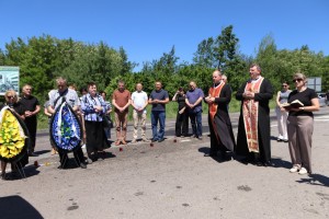 Дрогобицька та Бориславська громада у скорботі віддали шану захисникам, які стояли на захисті України: Андрію Пецюху та Роману Довголуцькому.