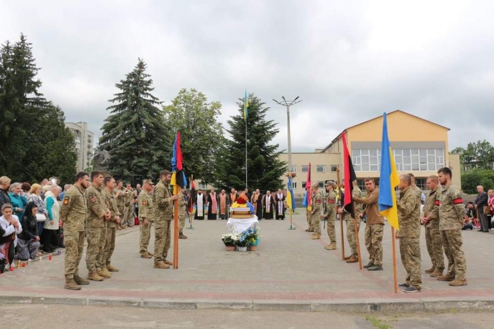 Дрогобиччина попрощалась із ще одним українським Героєм!