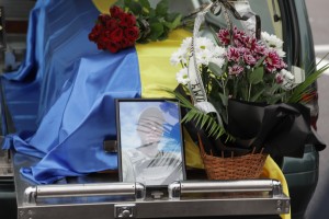 У Дрогобичі прощаються з полеглим захисником Андрієм Дєдовим