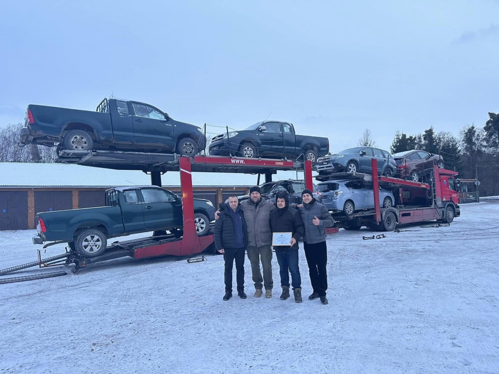 Литва надала Дрогобиччині майже півсотні автомобілів для підтримки ЗСУ