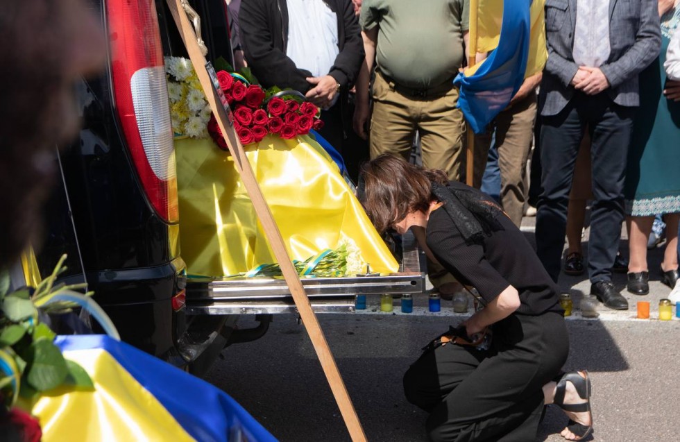 Сьогодні Дрогобиччина прощається із двома Захисниками