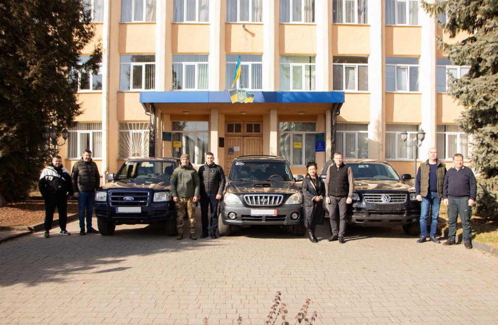 “Франкомобілі” у допомогу ЗСУ: ще три авто передали для військових “Франкомобілі” у допомогу ЗСУ: ще три авто передали для військових