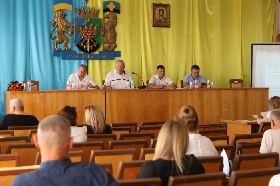 Ремонт мосту на автодорозі Східниця-Пісочна та присвоєння звання &laquo;Почесний громадянин&raquo; посмертно: які ще питання розглянули на сесії Дрогобицької районної ради