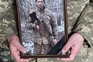 В Доброгостові провели в останню путь воїна Олега Гуча