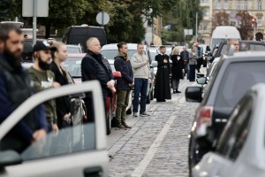 На Львівщині запроваджують зупинку транспорту під час хвилини мовчання