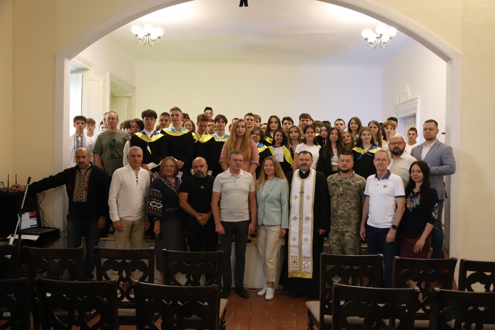 Удвічі більше студентів: у ДонНТУ провели посвяту в першокурсники