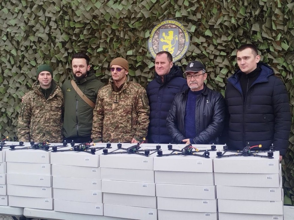Від Бориславської громади за підтримки Львівської ОВА та благодійників передали 65 безпілотників для Нацгвардії